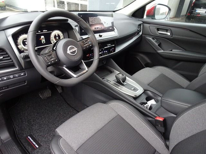 Nissan Qashqai 1.3 DIG-T N-Connecta Automatik 1800kg Anhängelast