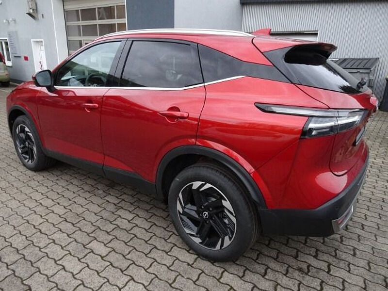 Nissan Qashqai 1.3 DIG-T N-Connecta Automatik 1800kg Anhängelast