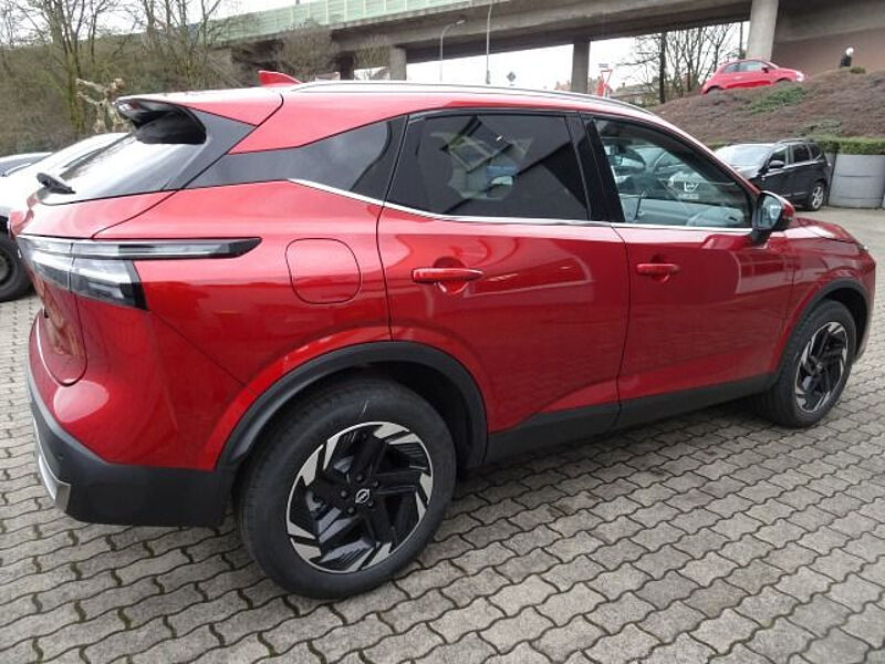 Nissan Qashqai 1.3 DIG-T N-Connecta Automatik 1800kg Anhängelast